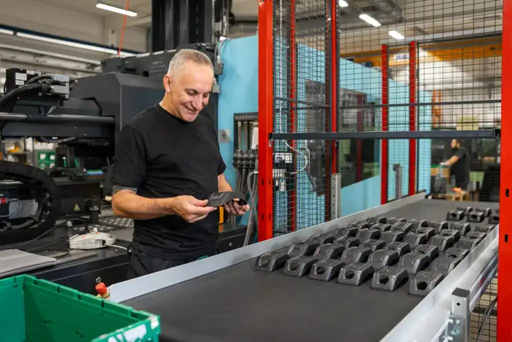 Montering formsprutning